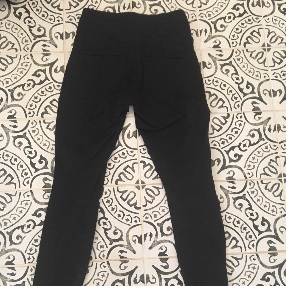 ATHLETA Black street leggings with pockets
